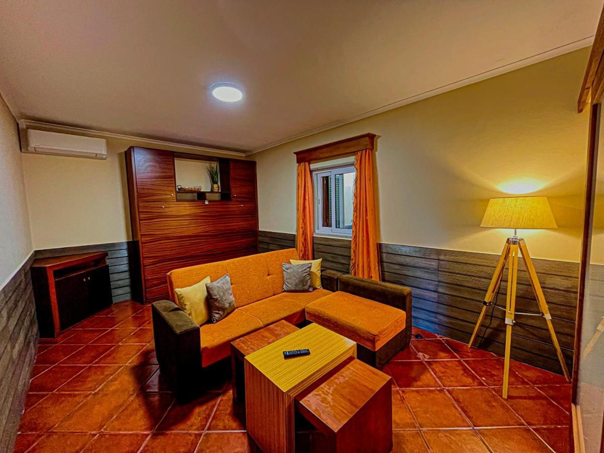 Casinha Dos Cubos Villa Geres Exterior foto