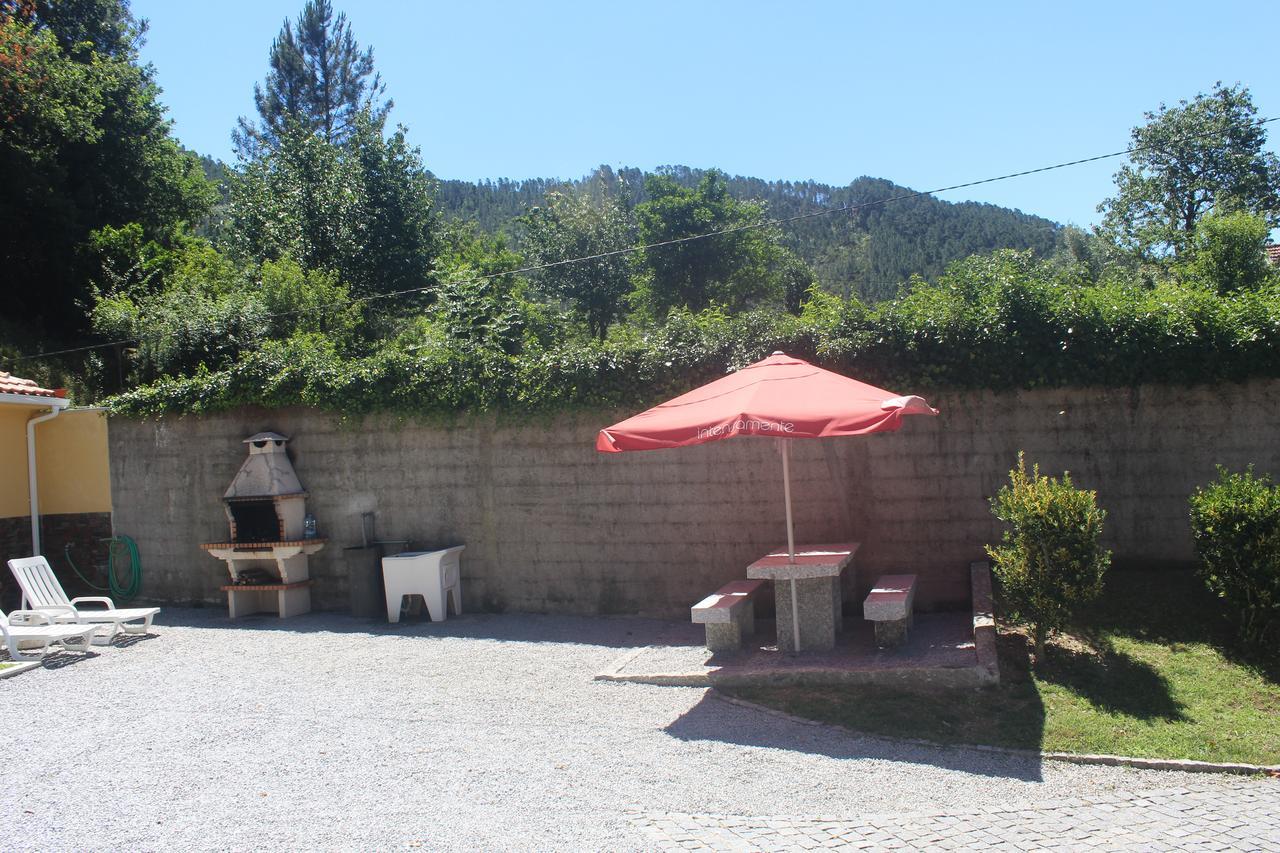 Casinha Dos Cubos Villa Geres Exterior foto